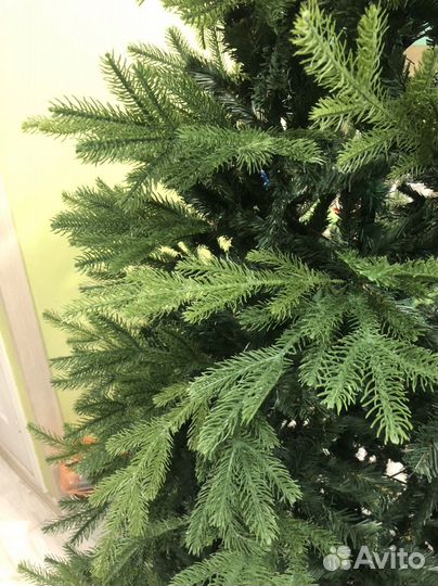 Елка искусственная 210