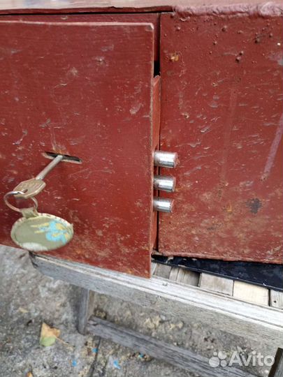 Ящик металлический- сейф