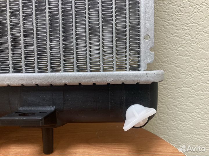 Радиатор охлаждения Субару Легаси EZ30 03-09