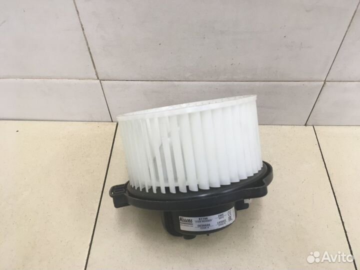 Моторчик отопителя Carina E 1992-1997