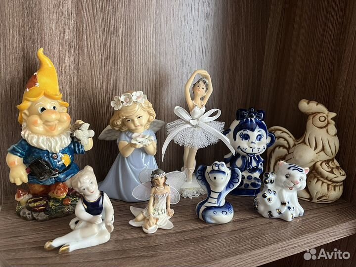 Статуэтки разные