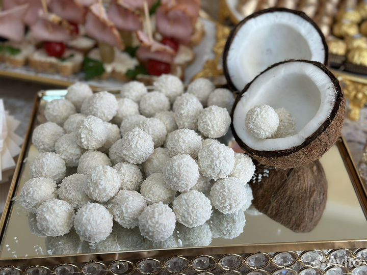 Фуршетный стол