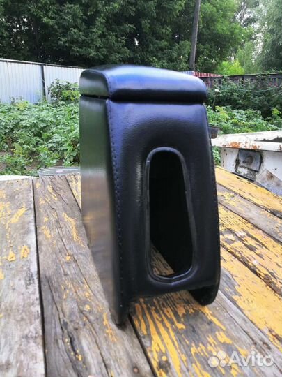 Подлокотник LADA granta