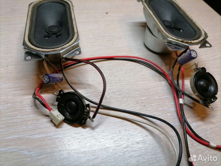 Динамики для тв Elenberg LVD-3203