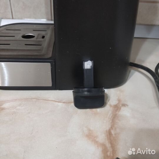 Кофеварка рожковая polaris