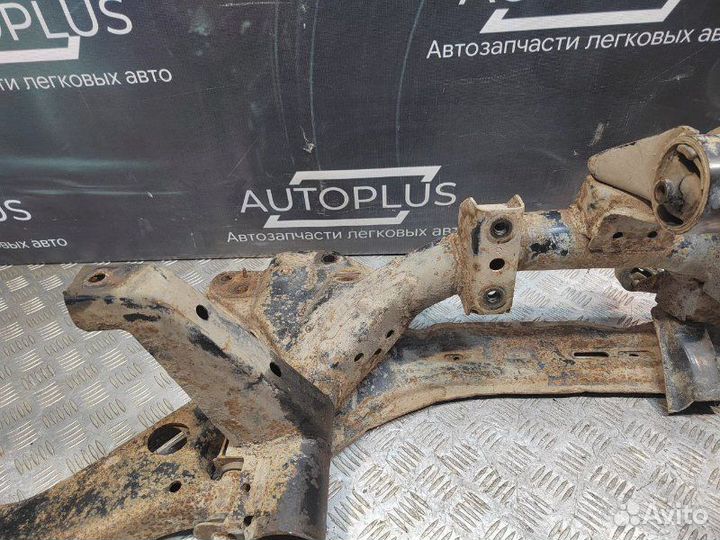 Подрамник передний Mazda Premacy 2.0 FS 2002