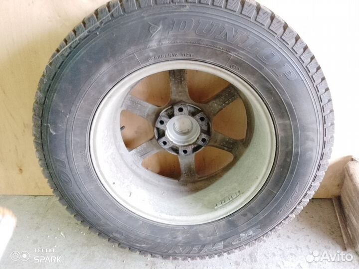 Колеса с дисками 265/65/r17 (от Toyota Hilux)