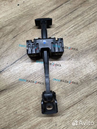 Ограничитель открывания двери задней BMW 5 F10/F11