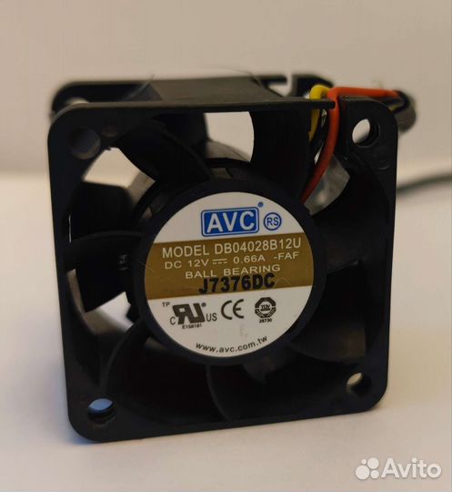 Вентилятор AVC db04028b12u 40x28 мм 12V 6.6W 0.66A