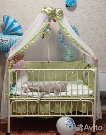 Детская кроватка