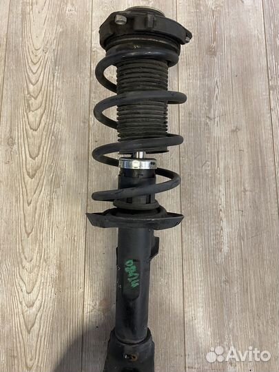 Амортизаторы стойки в сборе передние VW jetta 2006