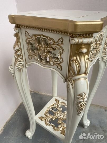 Подцветочник