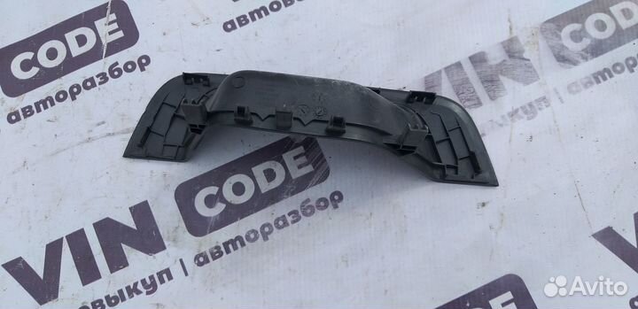 Накладка ручки передней левой двери Nissan Almera