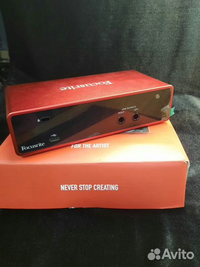 Внешняя аудиокарта Focusrite Scarlett 2i2 3rd Gen