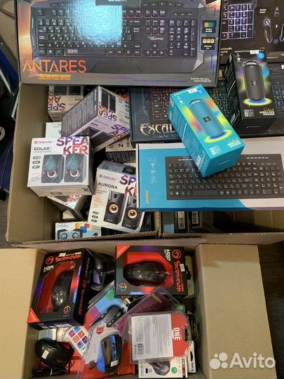 Колонки, клавиатуры, наушники, мышки, приставки