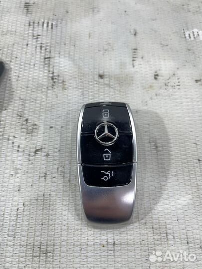 Ключ зажигания Mercedes W213