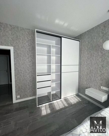 Современный шкаф купе