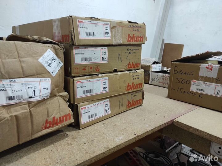 Мебельная фурнитура blum