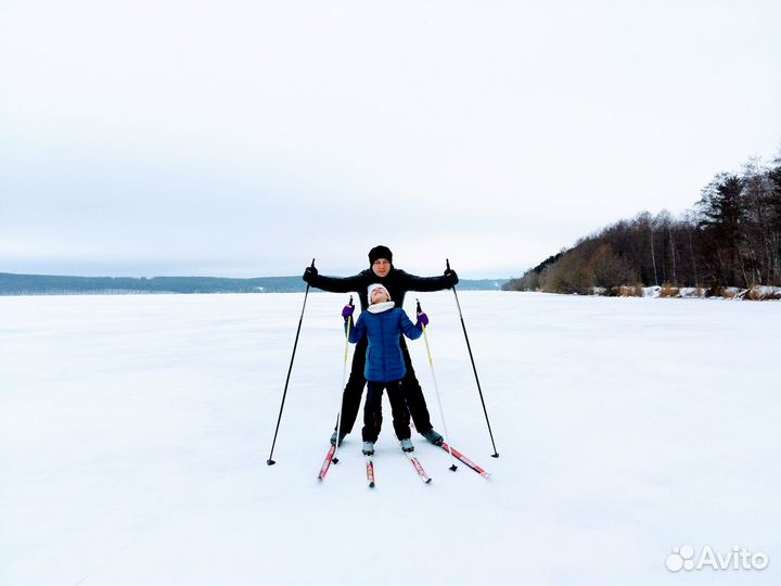 Лыжи пластик 160см, палки 126см, ботинки 34р-р