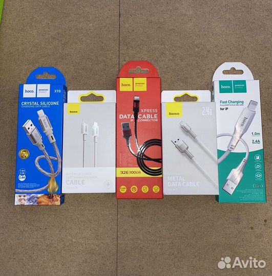 Зарядные кабели Lightning на iPhone