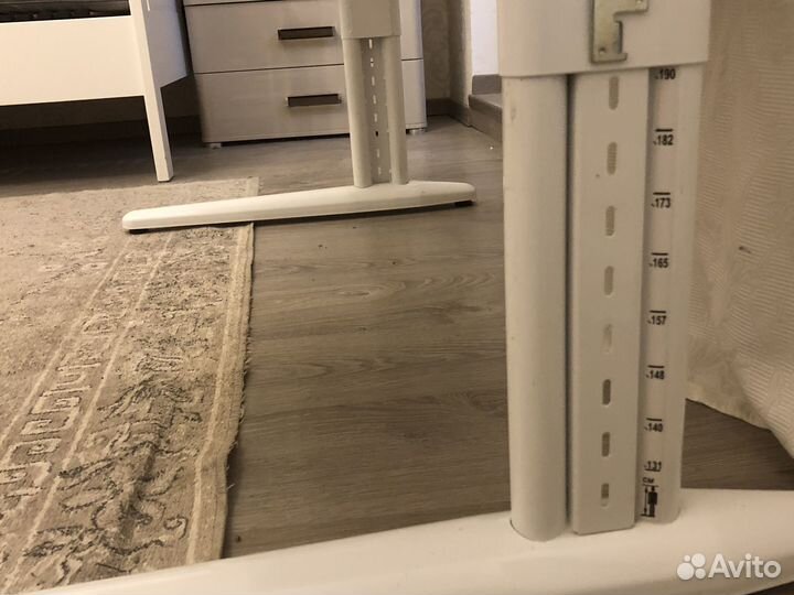 Письменный стол