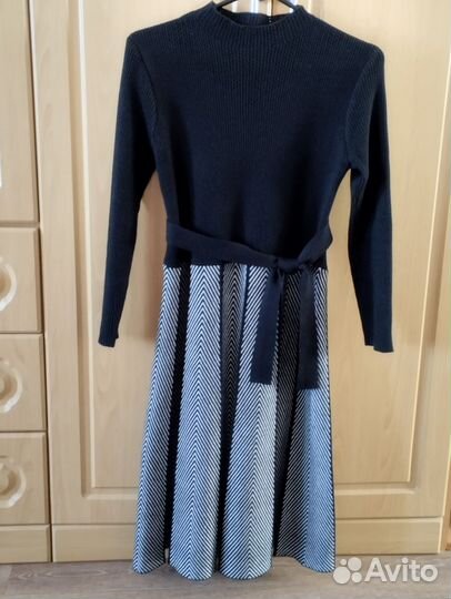 Платье женское теплое, размер 46 48