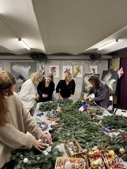 Мастер-класс по новогодним венкам