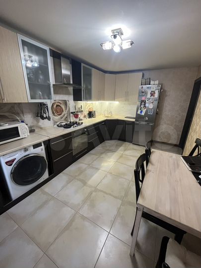 3-к. квартира, 91,7 м², 6/10 эт.