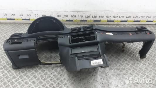 Панель приборов (торпедо) BMW 3 E46 (6BE05IS01)