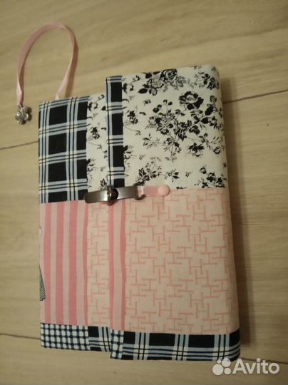 Скрапбукинг - вырубка, бумага. Блокнот