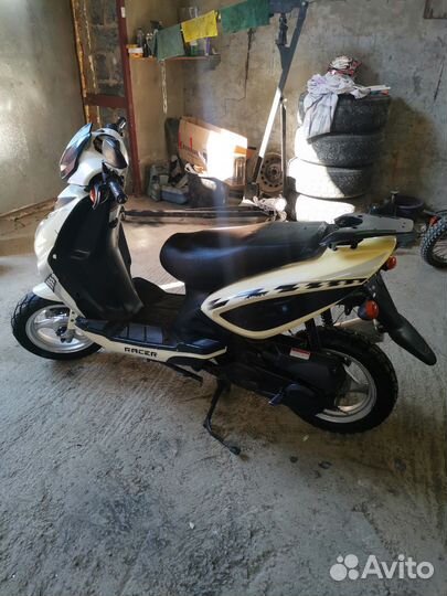Скутер Racer