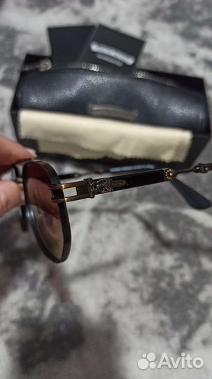 Очки солнцезащитные Chrome Hearts