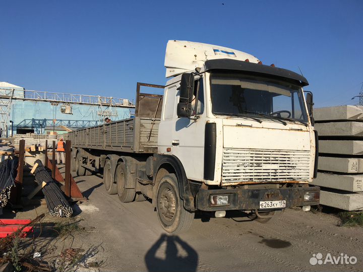 МАЗ 642208-026 с полуприцепом, 2005