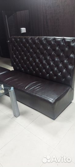 Кожаный диван