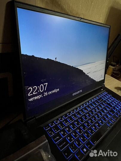 Ноутбук gigabyte G7 ME