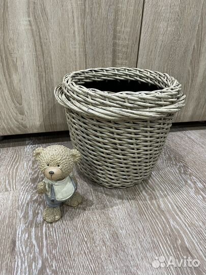 Кашпо из полиротанга