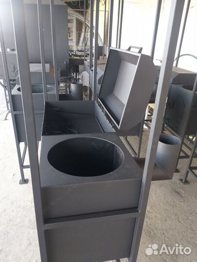 Мангал с крышей и барбекю