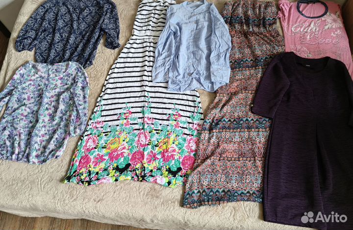 Отдам даром женские вещи размер 44