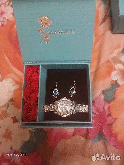 Серьги, часы