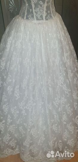 Платье свадебное новое р 44 белое пышное