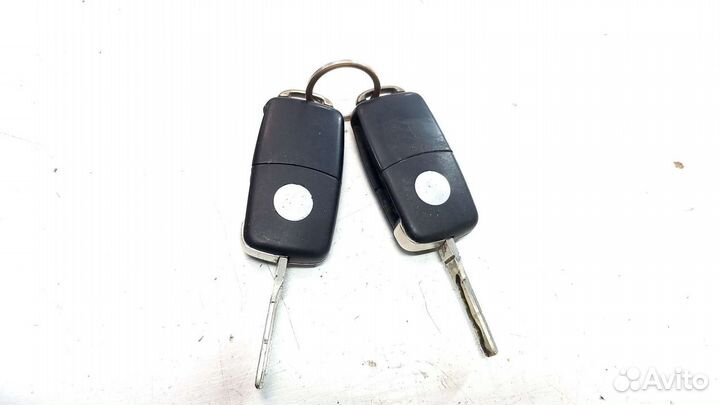 Смарт ключ Volkswagen Toureg 1