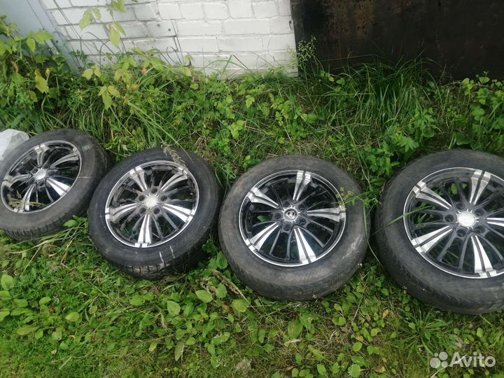 Литые диски 205/55 R16 с летней резиной Yokohama