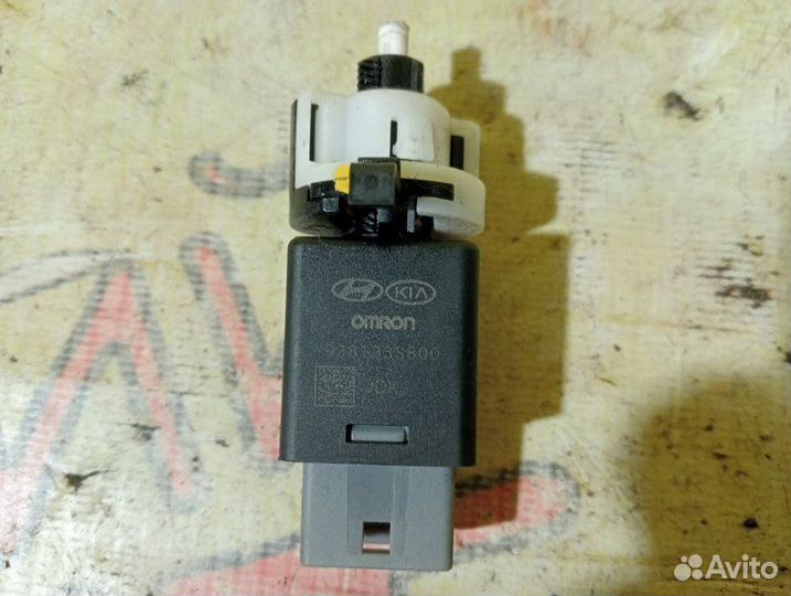 Датчик включения стоп-сигнала Kia Rio 3 1.6 2014