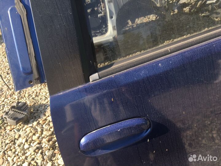 Toyota funcargo бархотка задняя