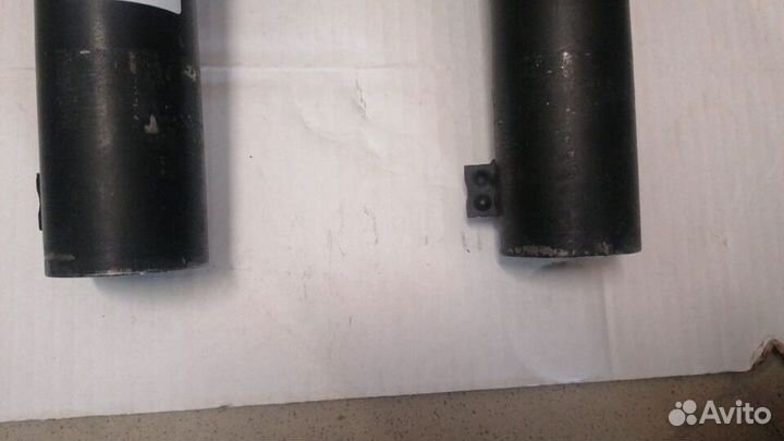 Амортизатор передний VW passat (3C, 36) (JGM1032T)