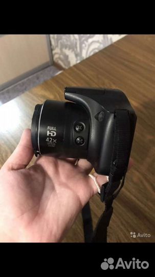 Компактный фотоаппарат canon