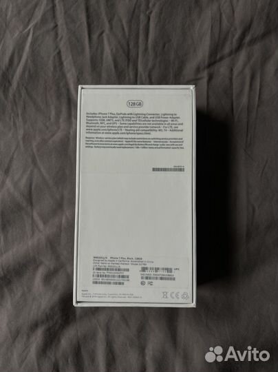 Коробка от iPhone 7 plus