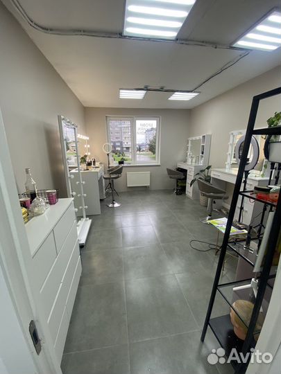 Аренда места для визажиста, бровиста, волосы