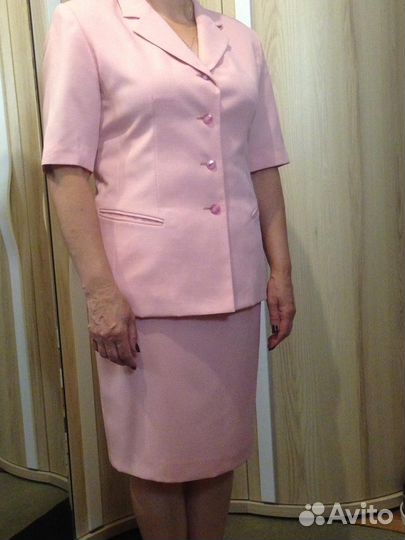 Костюм женский