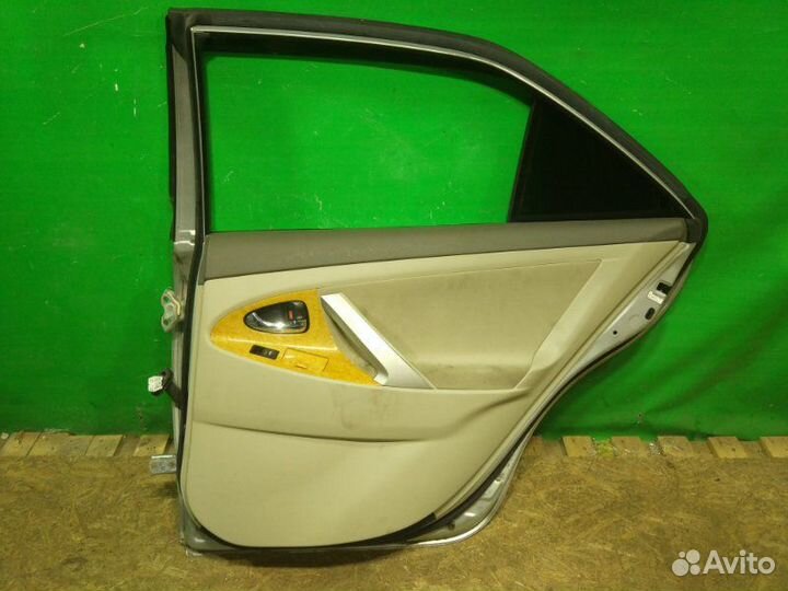 Дверь задняя правая Toyota Camry 40